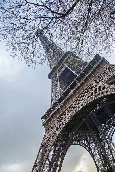 Paris, Fransa, 2 Mayıs 2013. Eyfel Kulesi yapı elemanları — Stok fotoğraf