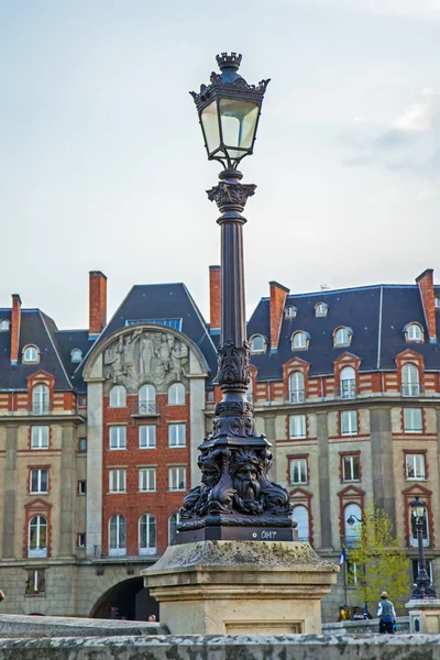 巴黎，法国。典型的建筑细节 — 图库照片