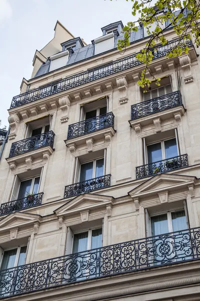 Parigi, Francia. Dettagli architettonici tipici — Foto Stock