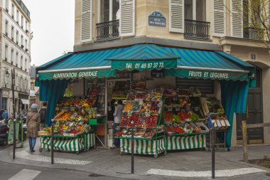 Paris, Fransa, 4 Mayıs 2013. tipik kentsel görünümü