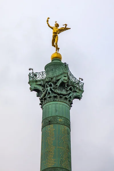 Paris, França. Monumento na Bastilha (Coluna de Julho ) — Fotografia de Stock