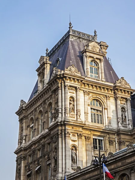 Paris, Franciaország. építészeti részletek tipikus városi épületek — Stock Fotó