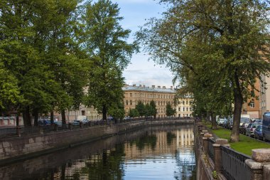 St. petersburg, Rusya. setin griboyedov kanalı'nın görünümü ve su onun yansıması
