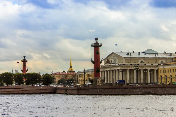 St. petersburg, Rusland. de architecturale ensemble van de rivier de neva — Stockfoto