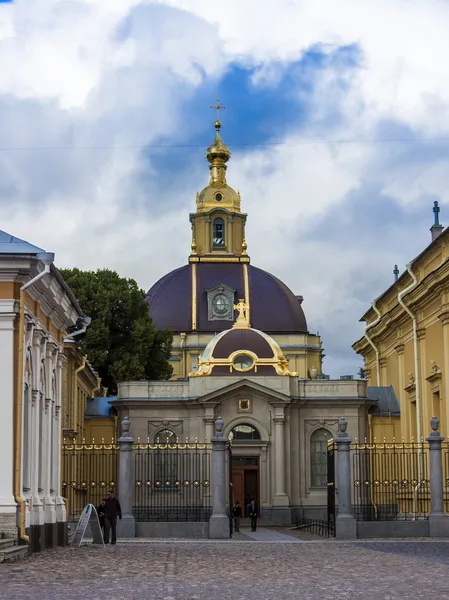 St. Petersburg, Russia, August 27, 2010. Архитектура зданий и Польская крепость — стоковое фото