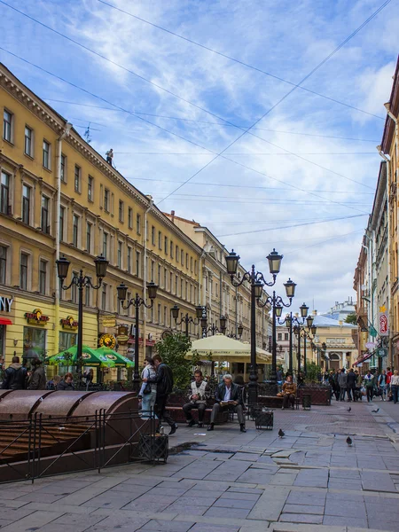St. petersburg, Rusland. typisch stedelijke weergave — Stockfoto