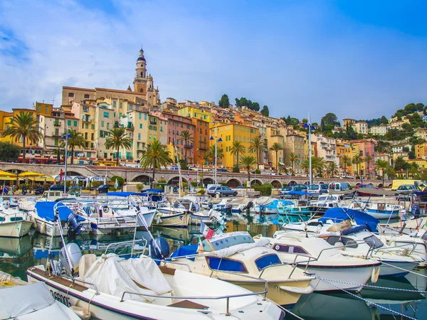 Menton , France , October 15, 2013 . View yachts moored in the city's port — Stock Photo, Image