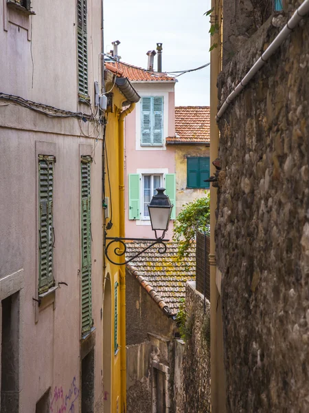 Mentone, Francia. Dettagli architettonici tipici delle case nella città storica — Foto Stock