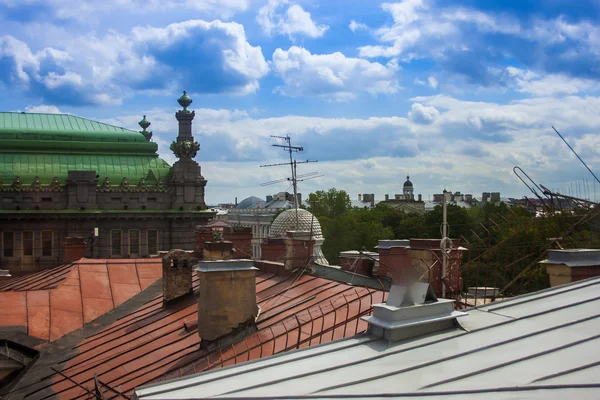 Saint-Pétersbourg, Russie. Vues sur les toits — Photo