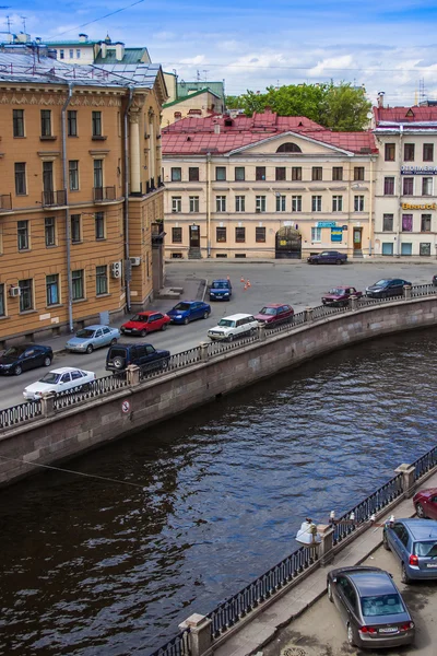 San Petersburgo, Rusia, 31 de mayo de 2011. Vista sobre el terraplén del Canal de Griboyedov —  Fotos de Stock