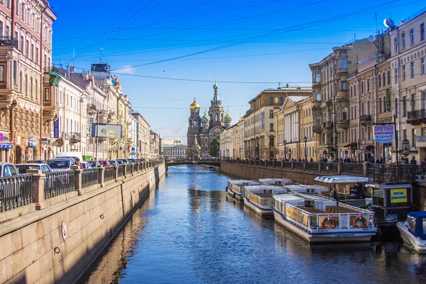 San Petersburgo, Rusia, 31 de mayo de 2011. Vista sobre el terraplén del Canal de Griboyedov —  Fotos de Stock