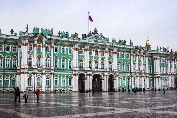 São Petersburgo, Rússia, 29 de outubro de 2010. Conjunto arquitectónico da Praça do Palácio — Fotografia de Stock