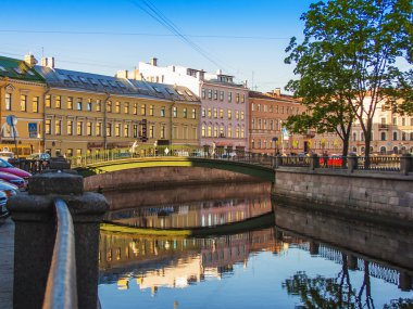 St. petersburg, Rusya görünüm setin griboyedov kanal ve su onun yansıması üzerinde