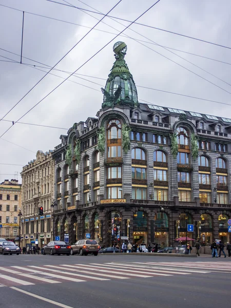 St. petersburg, Rusland, 25 oktober 2010. architecturale ensemble van nevsky prospekt — Stockfoto