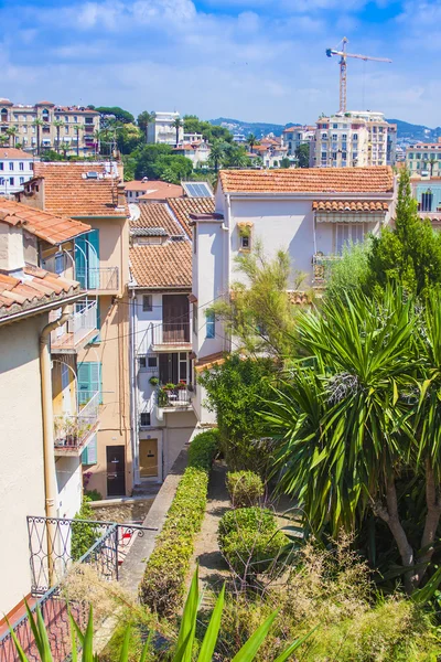 Cannes, France, July 1, 2011. Typical urban view from a high point in the summer — Stock Photo, Image