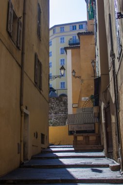 Nice, Fransa, 3 Temmuz 2011 tarihinde. eski şehrin dar sokak