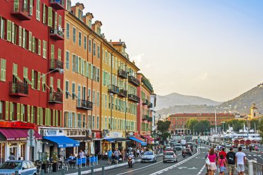 Nice, Fransa. yaz öğleden sonra tipik kentsel görünümü