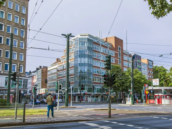 Dusseldorf, Alemania, el 5 de julio de 2014. Tipo típico de arquitectura de la ciudad — Foto de Stock