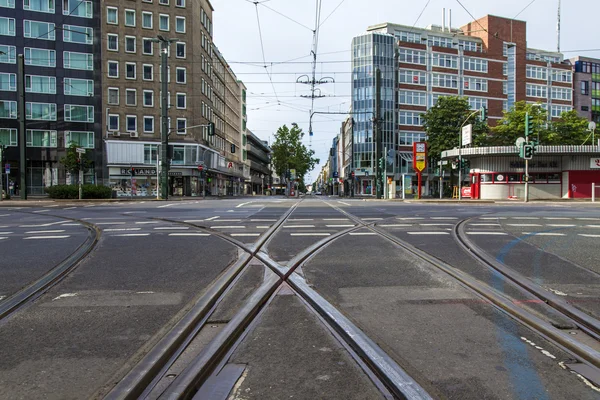 Düsseldorf, Németország, a július 6, 2014-re. tipikus városi megtekintése — Stock Fotó