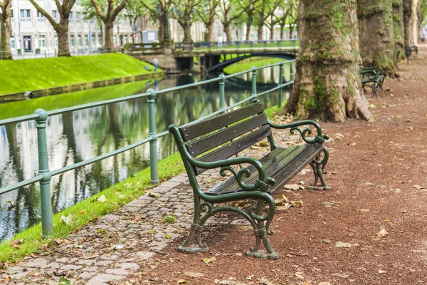 Dusseldorf, Alemanha, em 5 de julho de 2014. Kyonigsalley - uma das ruas centrais da cidade — Fotografia de Stock