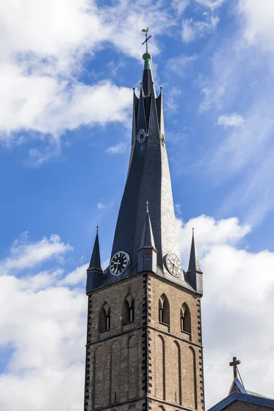 Dusseldorf, Germany, on July 6, 2014.  Architectural details of a basilica of Saint Lambert (the XVIII century) — 图库照片