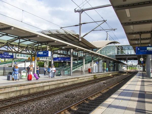 Dusseldorf, Germania. Stazione ferroviaria all'aeroporto di Dusseldorf — Foto Stock