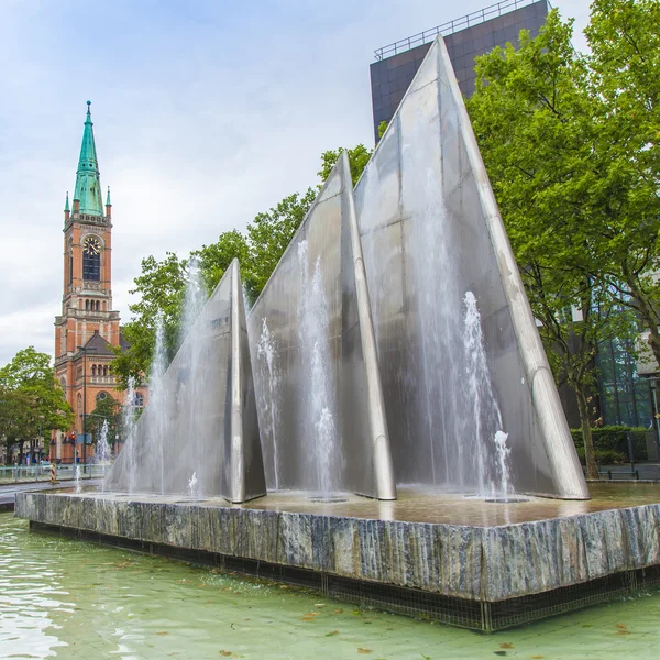 Dusseldorf, Almanya, 6 Temmuz 2014 tarihinde. tipik kentsel görünümü — Stok fotoğraf