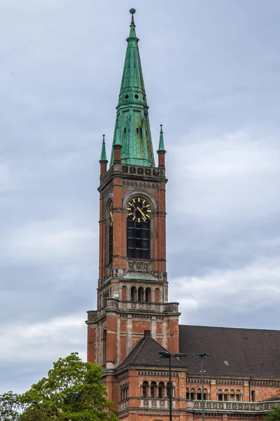 Dusseldorf, Německo, na 6 července 2014. architektonické detaily baziliky saint lambert (xviii století) — Stock fotografie