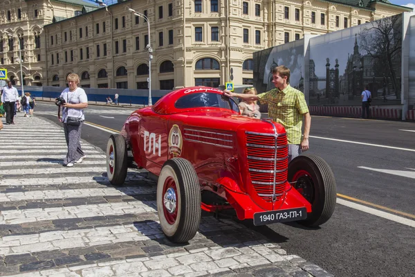 Moskova, Rusya, 26 Temmuz 2014 tarihinde. gaz tesisi tarafından 1930 yılında yayımlanan ilk Sovyet yarış araba — Stok fotoğraf