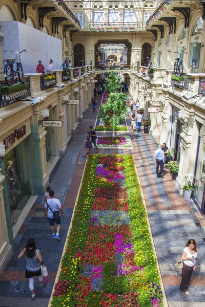 Moskva, Ryssland, den 26 juli 2014. tuggummi historiska butiken bygger på Röda torget — Stockfoto