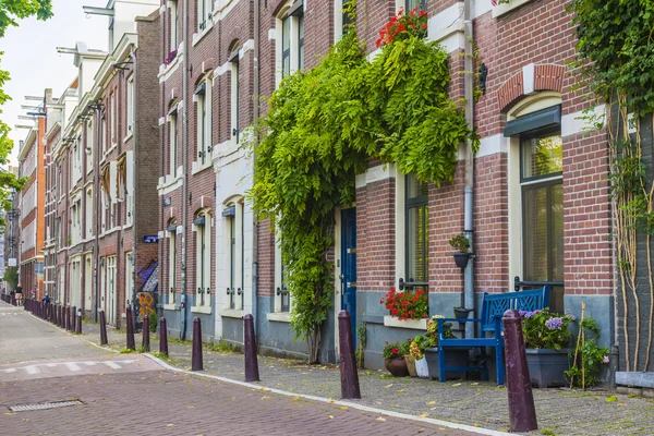 Amsterdam, Netherlands, on July 10, 2014. Typical urban view — Stock Photo, Image