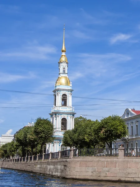 St. petersburg, Rosja, 22 lipca, 2012. typowy widok miejski — Zdjęcie stockowe