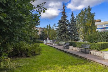 Pushkino, Rusya, 18 Ağustos 2021. Yaz şehir manzarası. 