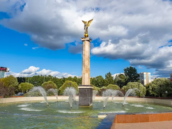 Pushkino Rusia Agosto 2021 Paisaje Urbano Tarde Verano Monumento Centro —  Fotos de Stock