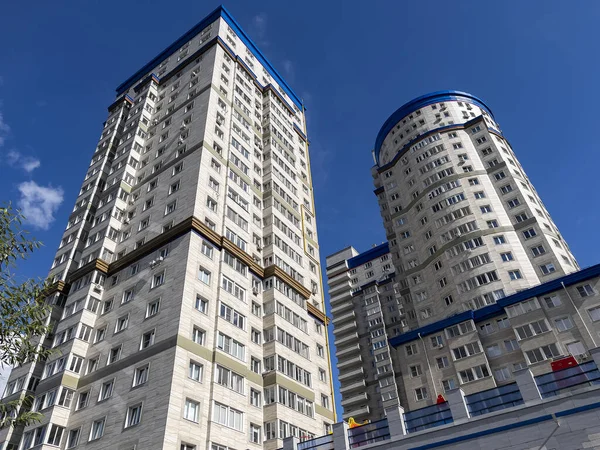 Pushkino Rusia Agosto 2021 Nuevos Edificios Residenciales Varios Pisos Fragmento — Foto de Stock