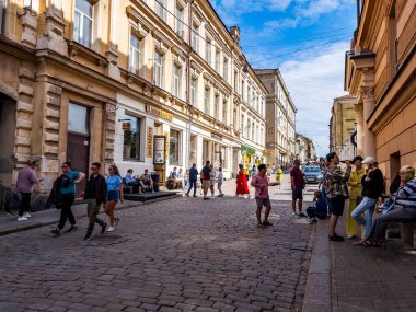 Vyborg, Rusya, 25 Temmuz 2021. Tipik şehir manzarası, tarihsel mimari topluluğun bir parçası.
