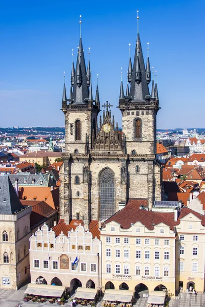 Prag, Tjeckien, den 10 juli, 2010. utsikt över staden från Kruttornet — Stockfoto