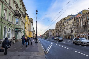 Saint Petersburg, Rusya, 7 Kasım 2021. Nevsky, şehrin ana caddesi.