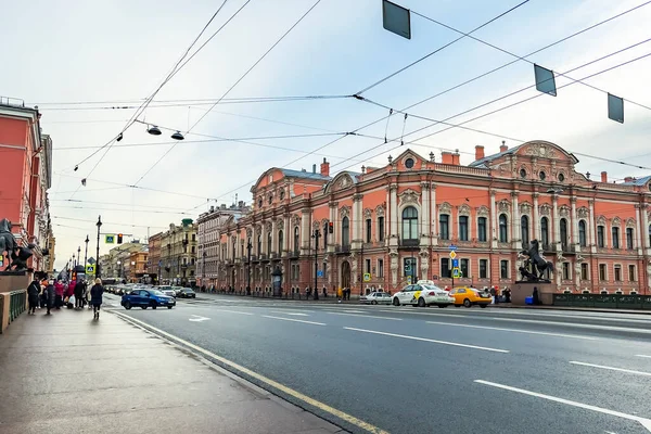 Saint Petersburg, Rusya, 27 Temmuz 2021. Nevsky, şehrin ana caddesi.