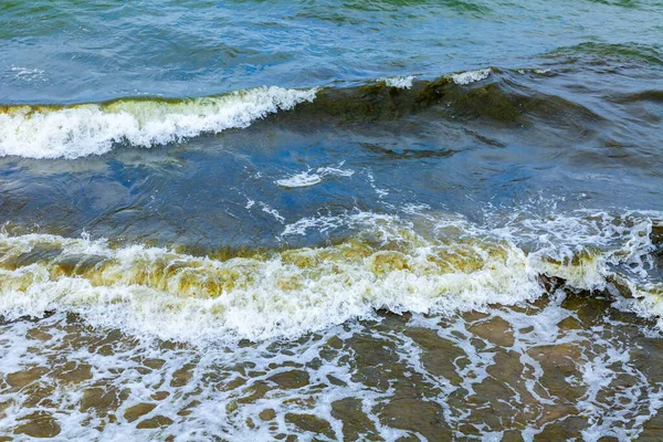 海の風景 波と泡でサーフライン 自然背景 — ストック写真