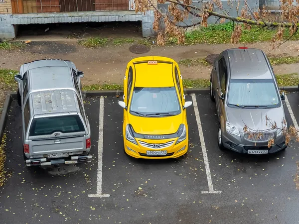 Pushkino Rússia Outubro 2021 Carros Estacionamento — Fotografia de Stock