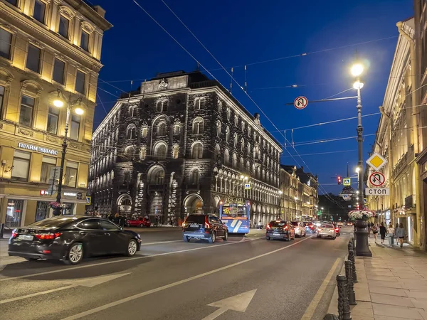 San Petersburgo Rusia Julio 2021 Ciudad Por Tarde Nevsky Avenu —  Fotos de Stock