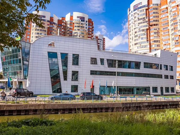 Pushkino, Rusya, 5 Haziran 2021. Yazın şehir manzarası