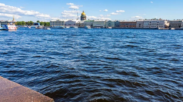 Petrohrad Rusko Července2021 Pohled Řeku Nevu Nábřeží — Stock fotografie