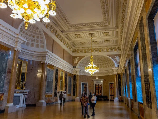 ロシアのサンクトペテルブルク 2021年11月7日 ロシア博物館のホールのインテリア — ストック写真