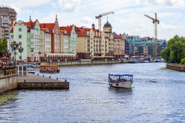 Kaliningrad, Rusya, 28 Haziran 2021. Pregolya nehir seti. Şehrin ilgi odağı, Balık Köyü.