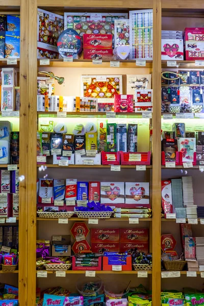 Zelenogradsk Russia June 2021 Variety Marzipans Chocolate Souvenirs Shop Window — Stock Photo, Image