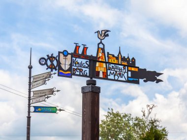 Kaliningrad, Rusya, 28 Haziran 2021. Şehir çekimlerine işaret direği