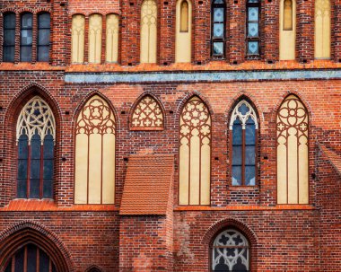 Kaliningrad, Rusya, 28 Haziran 2021. Katedral cephelerinden birinin mimari parçası.