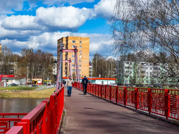 Pushkino Rusya Nisan 2021 Serebryanka Nehri Kıyısındaki Yeni Çok Katlı — Stok fotoğraf